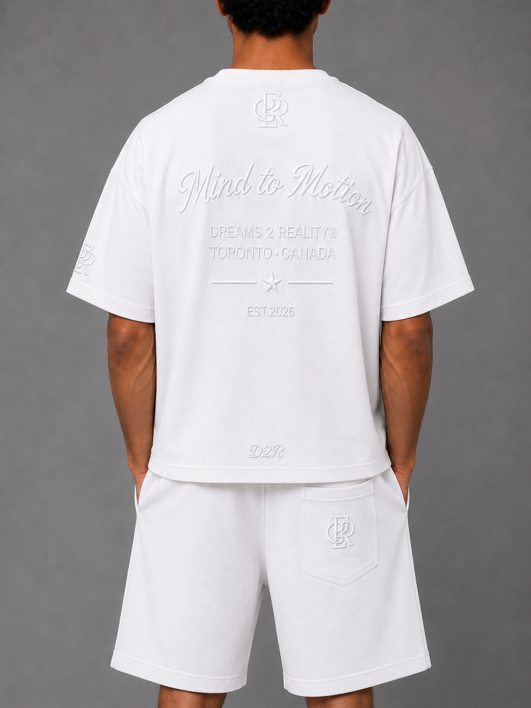 ESSENTIALS WHITE TEE